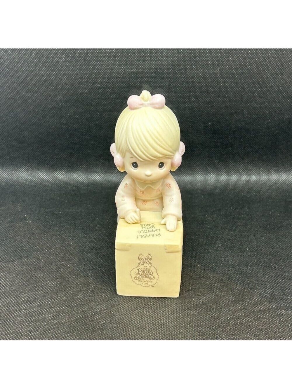 Precious Moments "Sharing is universal" 1987 membership figurine